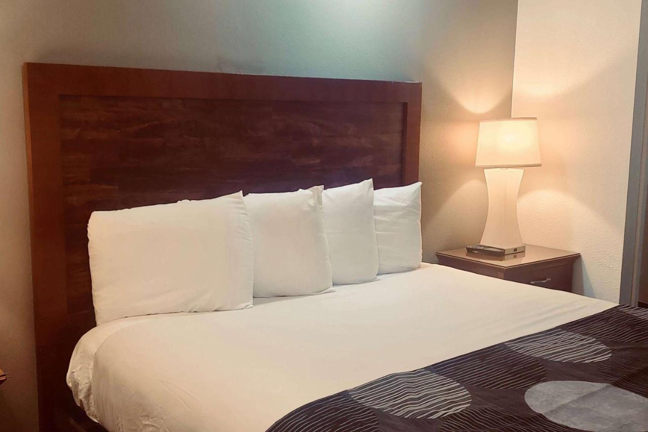 Motel Oceanside & Suites, A Days By Wyndham