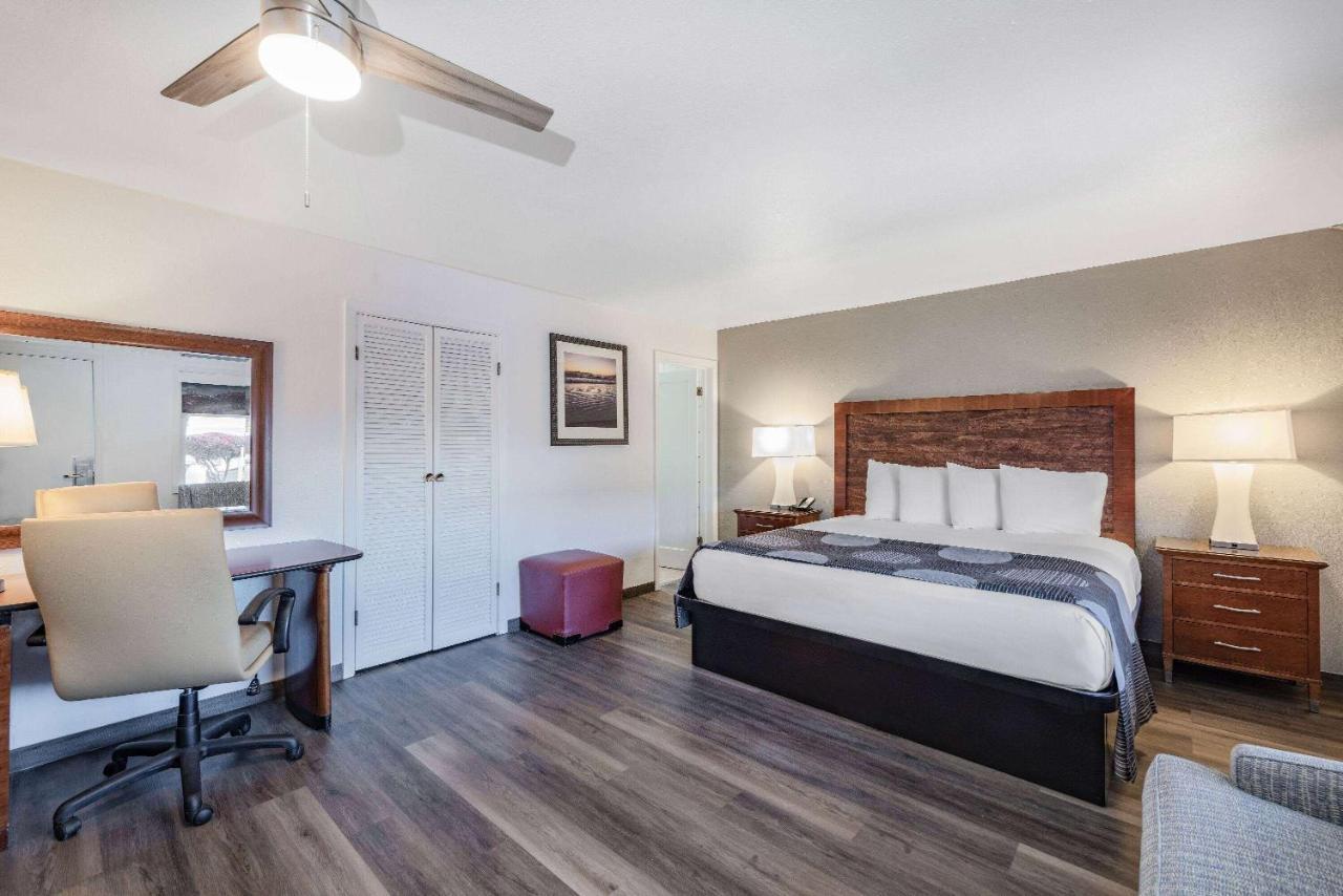 Motel Oceanside & Suites, A Days By Wyndham 2*