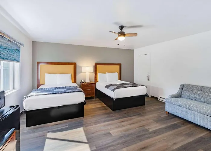 Oceanside Inn & Suites, A Days Inn By Wyndham