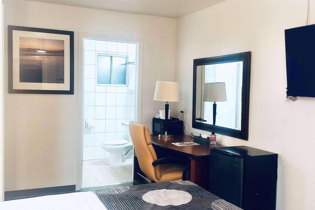 Oceanside & Suites, A Days By Wyndham