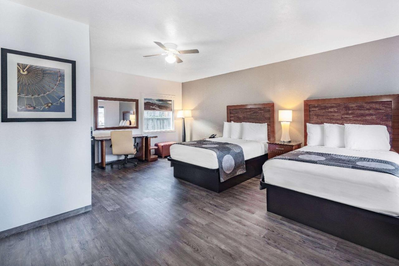Oceanside & Suites, A Days By Wyndham Motel Fort Bragg
